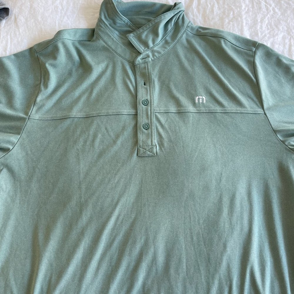 Travis Mathew XL Golf Shirt